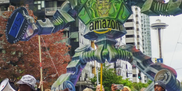 Jeff Bezos y Amazon vs trabajadores y sindicatos
