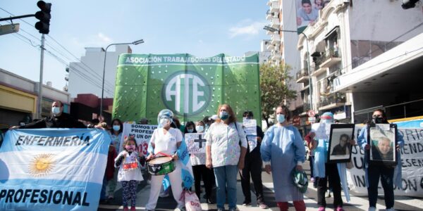 Protesta del personal de salud del Hospital Ramos Mejía de CABA